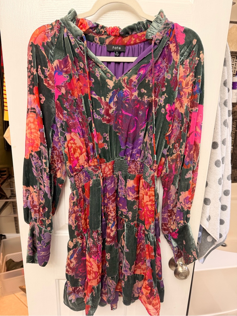Fate Floral Velvet Mini Dress - Dark Green with Pink & Orange Flowers